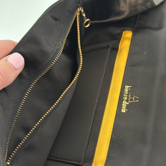Vintage Bienen Davis black satin clutch/wristlet with goldtone 3D Apple detail - Picture 7 of 14